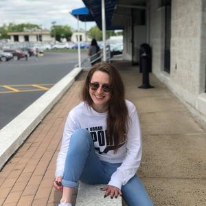 Meet your Posher, Emily